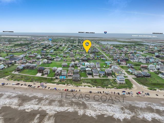 1987 Avenue F, Crystal Beach, TX 77650