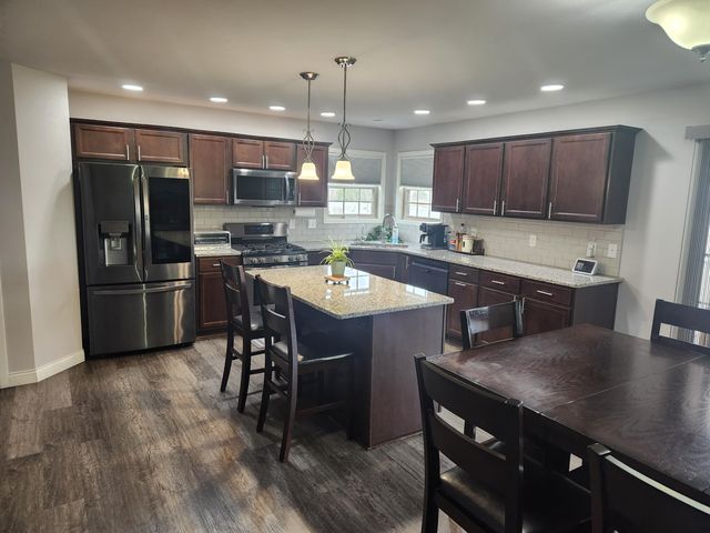 702 19th Street SE, Demotte, IN 46310