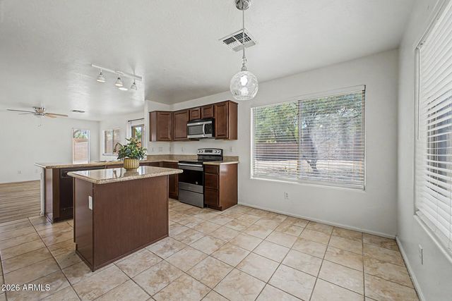 93 W CANYON ROCK Road, San Tan Valley, AZ 85143