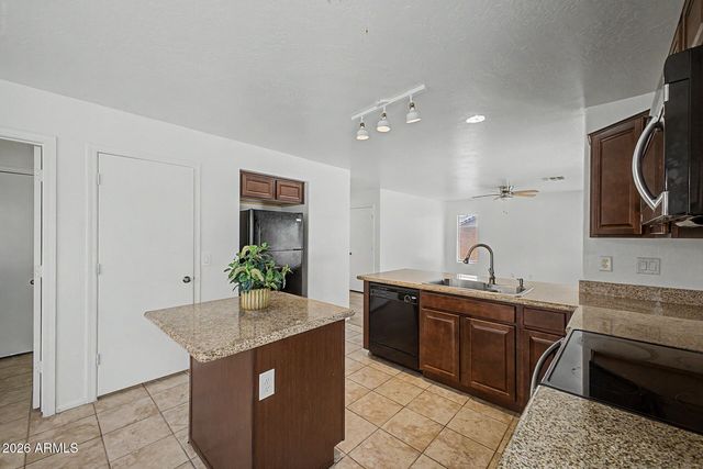 93 W CANYON ROCK Road, San Tan Valley, AZ 85143