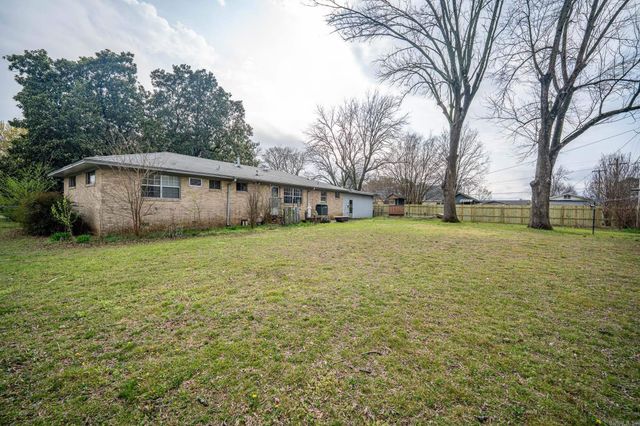610 Fourth Street, Conway, AR 72032