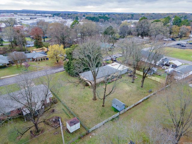 610 Fourth Street, Conway, AR 72032