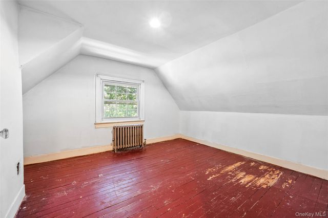 15 Maine Avenue, Rockville Centre, NY 11570