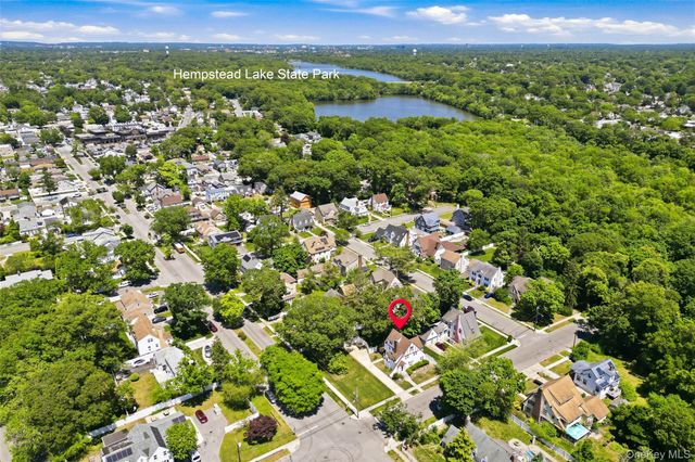 15 Maine Avenue, Rockville Centre, NY 11570
