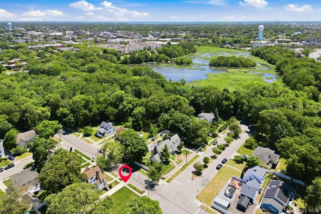 15 Maine Avenue, Rockville Centre, NY 11570