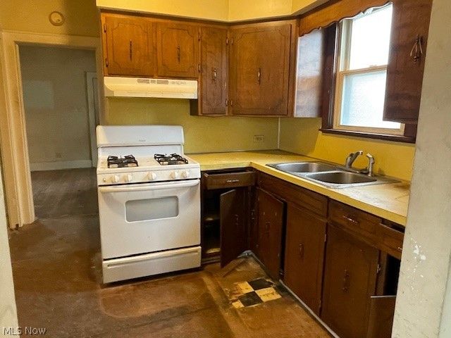 1138 Roslyn Avenue SW, Canton, OH 44710