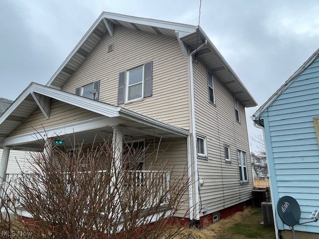 1138 Roslyn Avenue SW, Canton, OH 44710