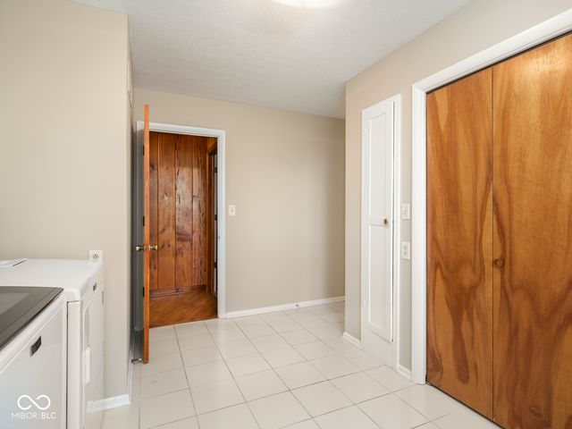 11412 Niagara Drive, Fishers, IN 46037