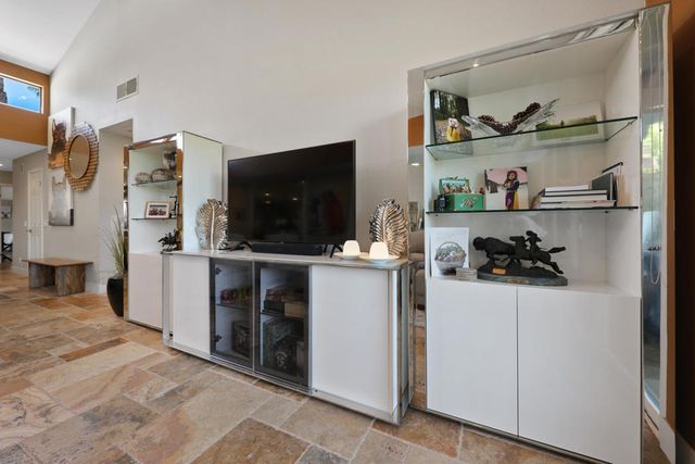 384 Running Springs Drive, Palm Desert, CA 92211