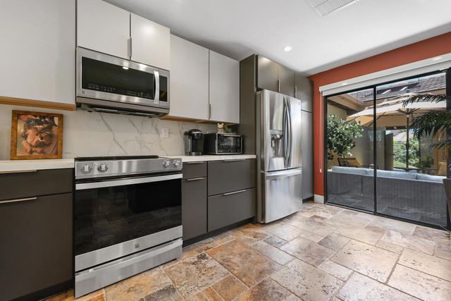 384 Running Springs Drive, Palm Desert, CA 92211