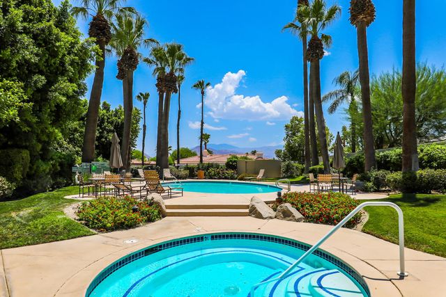 384 Running Springs Drive, Palm Desert, CA 92211