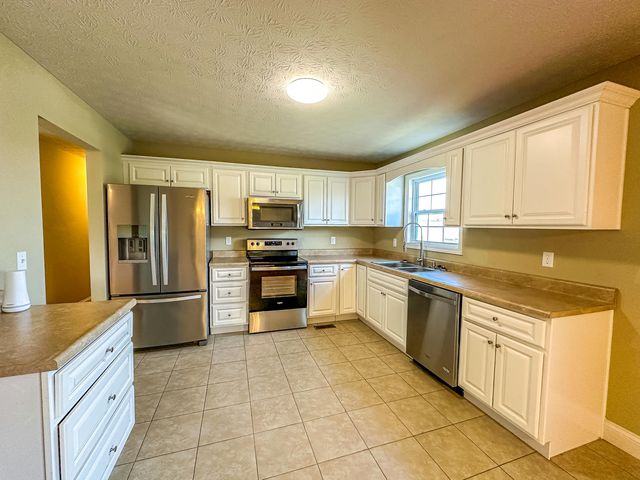 170 Hickory Hill Drive, Corbin, KY 40701