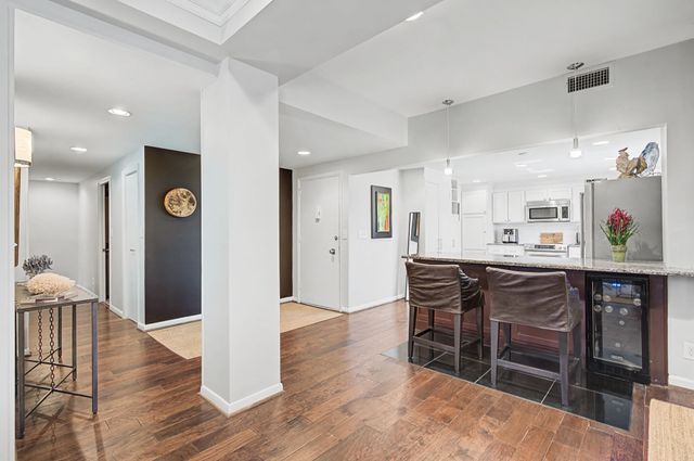 4200 West End Ave Apt 208, Nashville, TN 37205