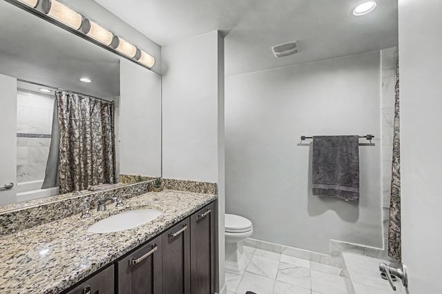 4200 West End Ave Apt 208, Nashville, TN 37205