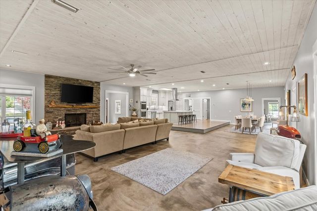 10 Harrington Lane, Dothan, AL 36305