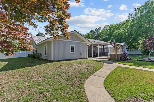 10 Harrington Lane, Dothan, AL 36305
