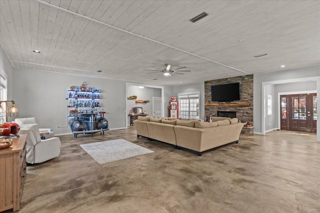 10 Harrington Lane, Dothan, AL 36305