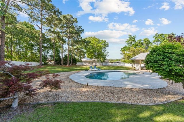 10 Harrington Lane, Dothan, AL 36305