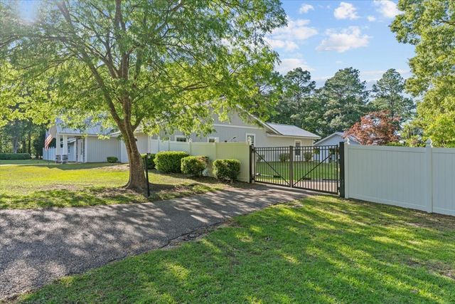 10 Harrington Lane, Dothan, AL 36305