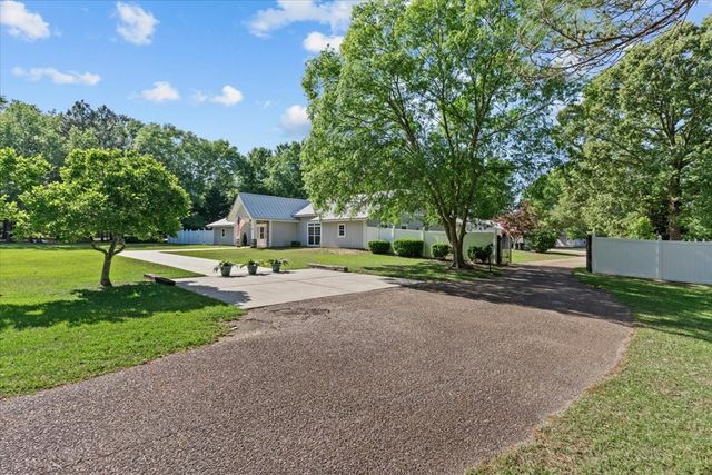 10 Harrington Lane, Dothan, AL 36305