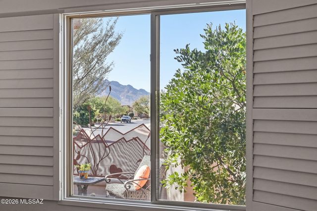 1080 W Titleist Drive, Oro Valley, AZ 85755