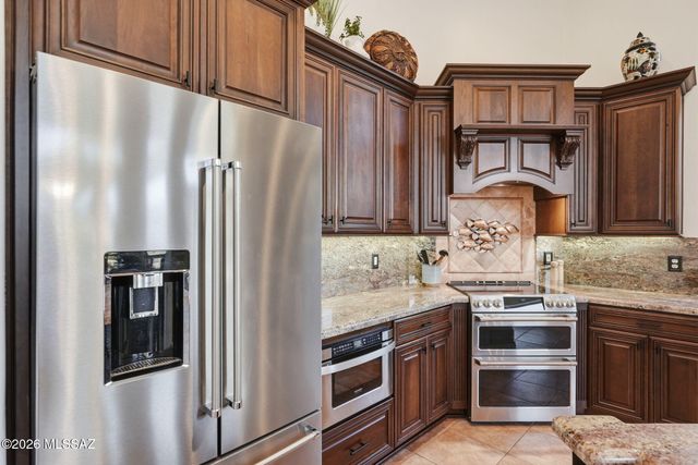 1080 W Titleist Drive, Oro Valley, AZ 85755