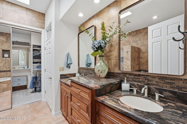 1080 W Titleist Drive, Oro Valley, AZ 85755