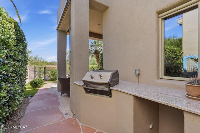 1080 W Titleist Drive, Oro Valley, AZ 85755