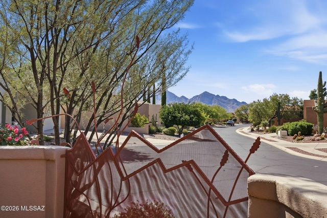 1080 W Titleist Drive, Oro Valley, AZ 85755