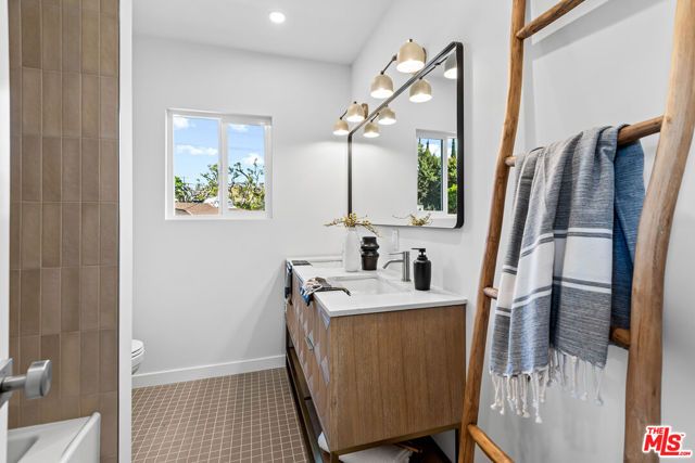 3622 Tilden Avenue, Los Angeles, CA 90034