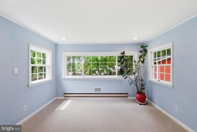1709 WHITE OAK DR, Silver Spring, MD 20910