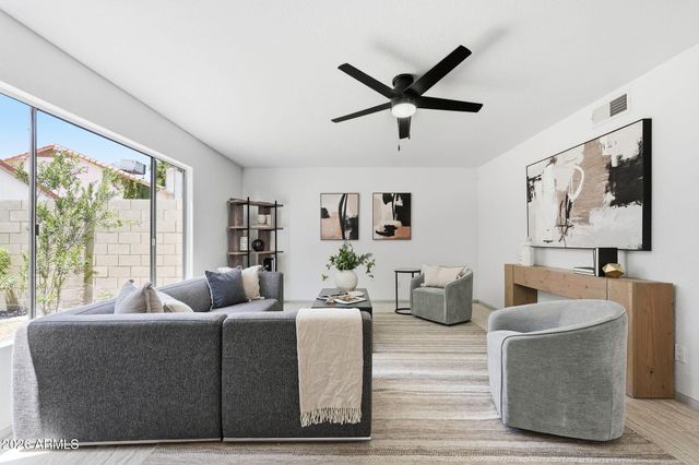 2137 S CATARINA Circle, Mesa, AZ 85202