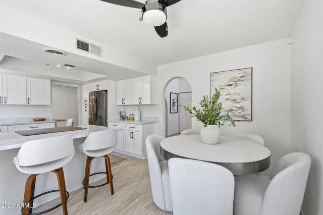 2137 S CATARINA Circle, Mesa, AZ 85202
