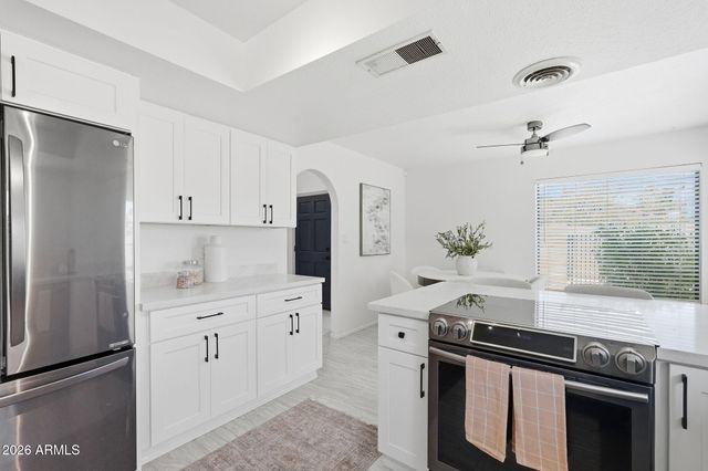 2137 S CATARINA Circle, Mesa, AZ 85202