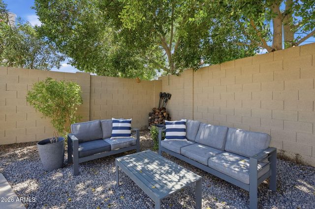 2137 S CATARINA Circle, Mesa, AZ 85202