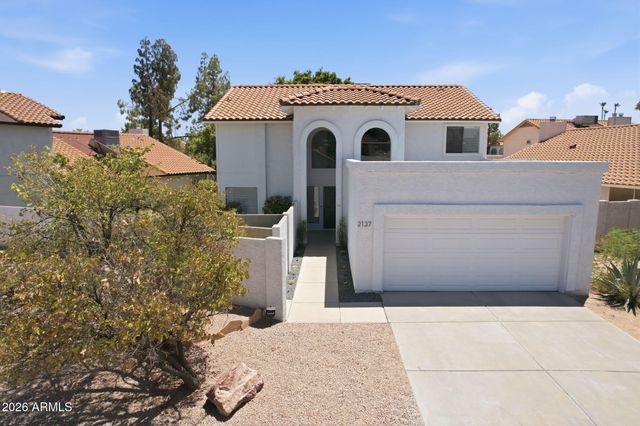 2137 S CATARINA Circle, Mesa, AZ 85202
