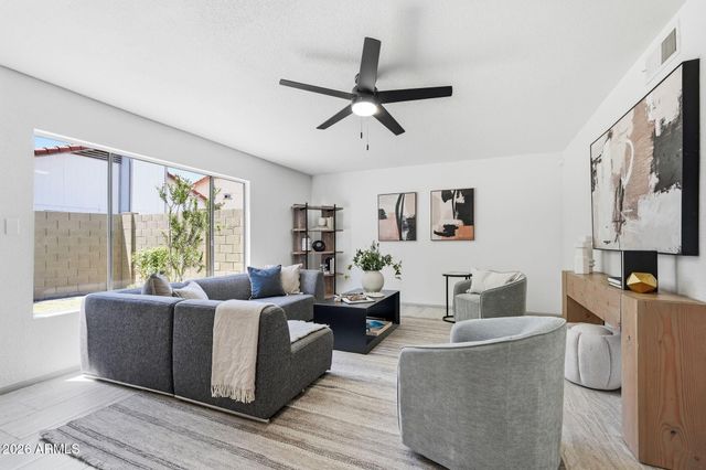 2137 S CATARINA Circle, Mesa, AZ 85202