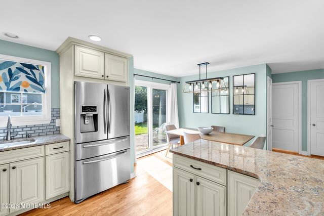 43 Salem Lane, Little Silver, NJ 07739