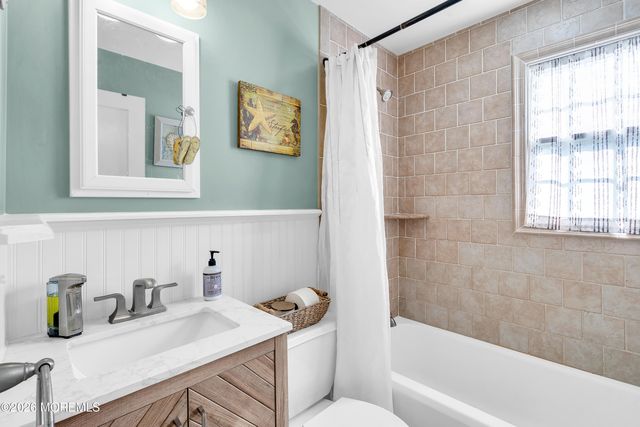 43 Salem Lane, Little Silver, NJ 07739