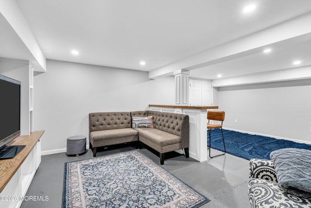 43 Salem Lane, Little Silver, NJ 07739