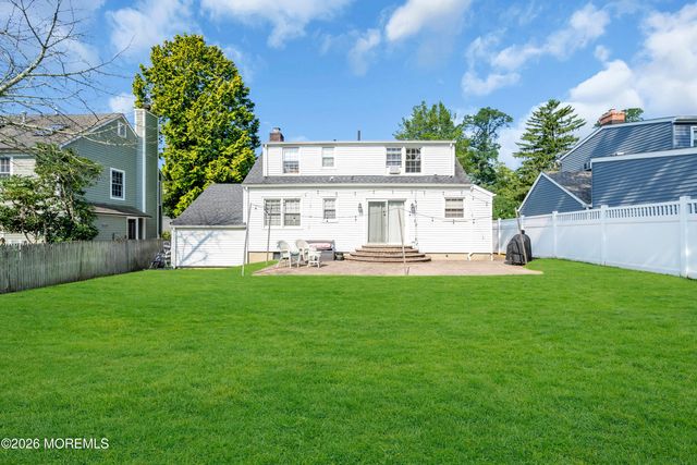 43 Salem Lane, Little Silver, NJ 07739