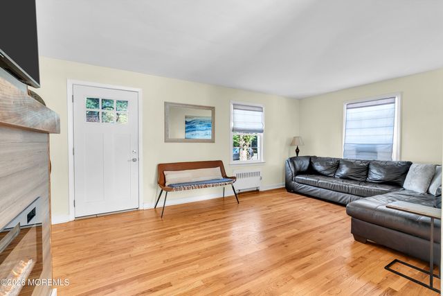 43 Salem Lane, Little Silver, NJ 07739