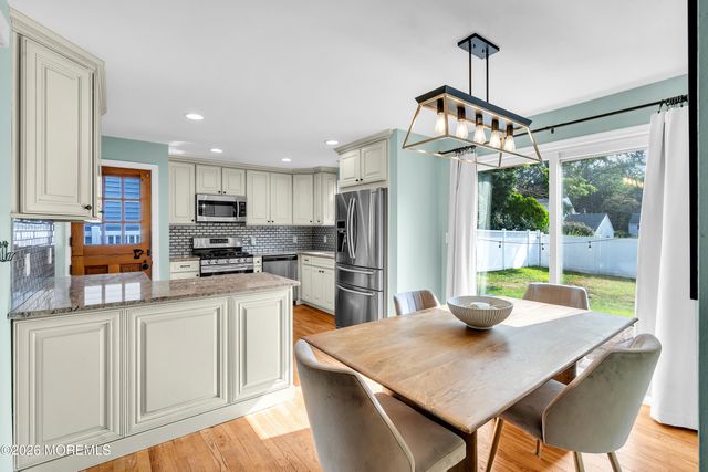 43 Salem Lane, Little Silver, NJ 07739
