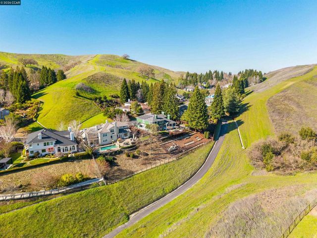 138 Sunhaven Rd, Danville, CA 94506