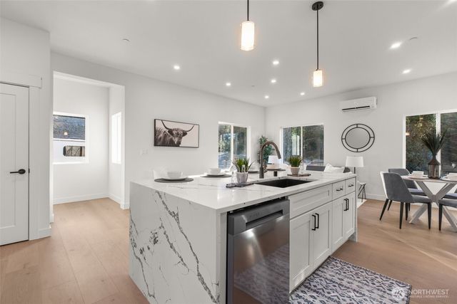 15815 47th Avenue S, Tukwila, WA 98188