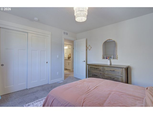 17337 Sw KITE Ln, Beaverton, OR 97007