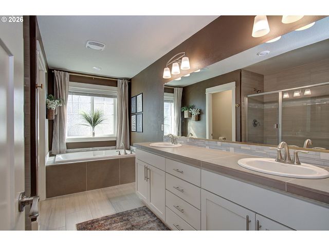 17337 Sw KITE Ln, Beaverton, OR 97007