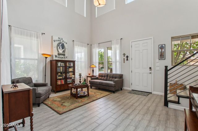 2942 E Appaloosa Road, Gilbert, AZ 85296