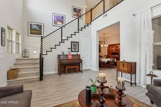 2942 E Appaloosa Road, Gilbert, AZ 85296