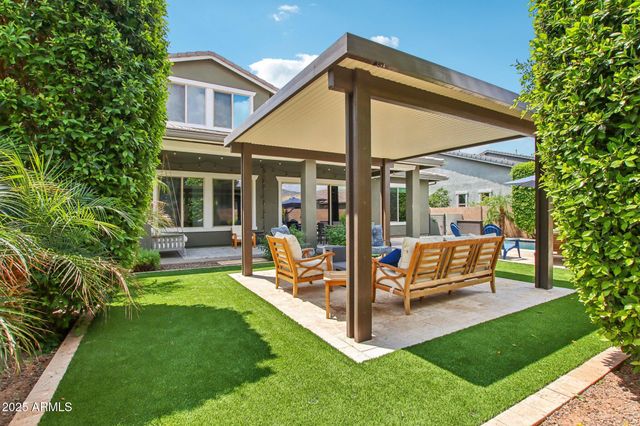 2942 E Appaloosa Road, Gilbert, AZ 85296